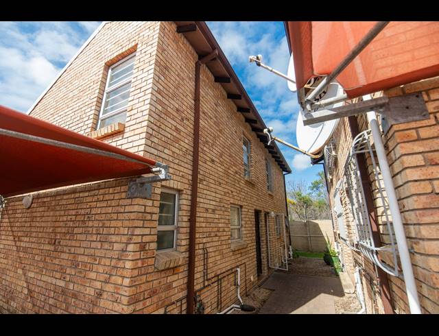1 BEDROOM APARTMENT FOR SALE IN WALMER HEIGHTS